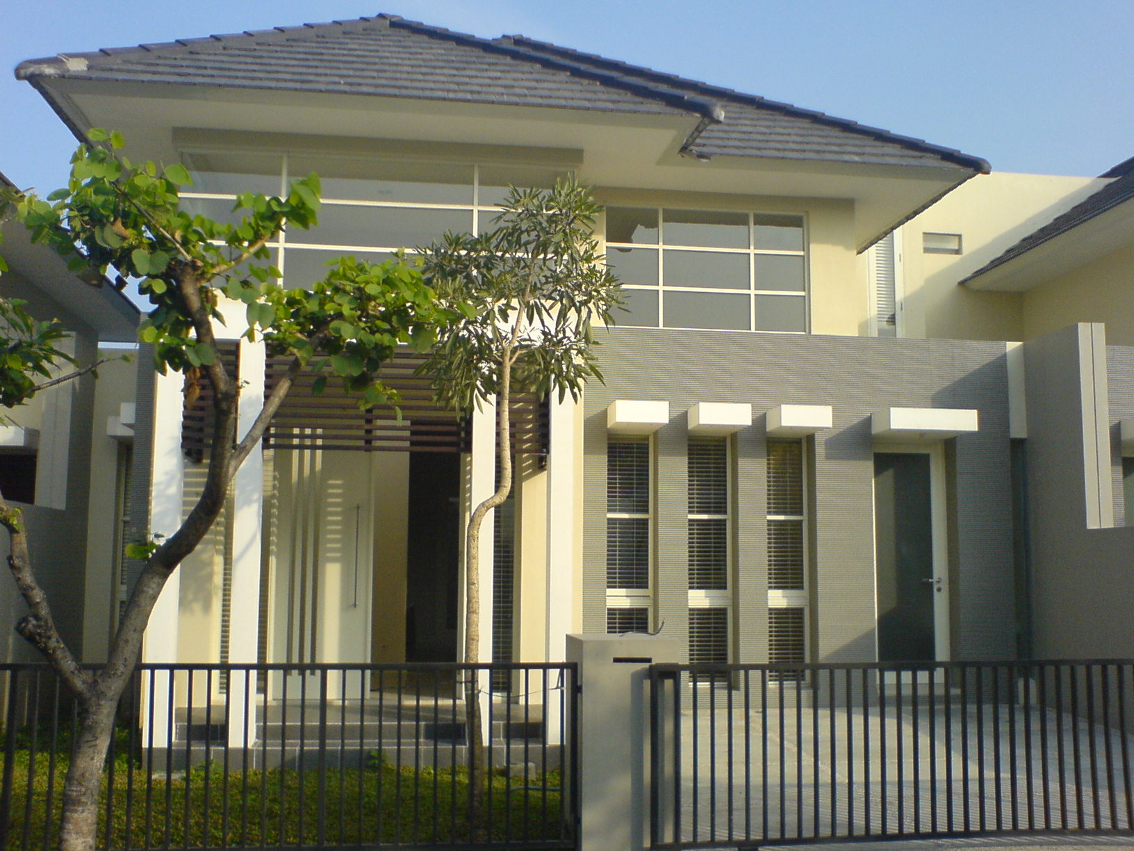  rumah baru, daerah elit RIVERSIDE Malang  rumah, tanah, apartemen